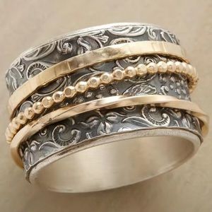 GEOMETRIC LINE BAND RING